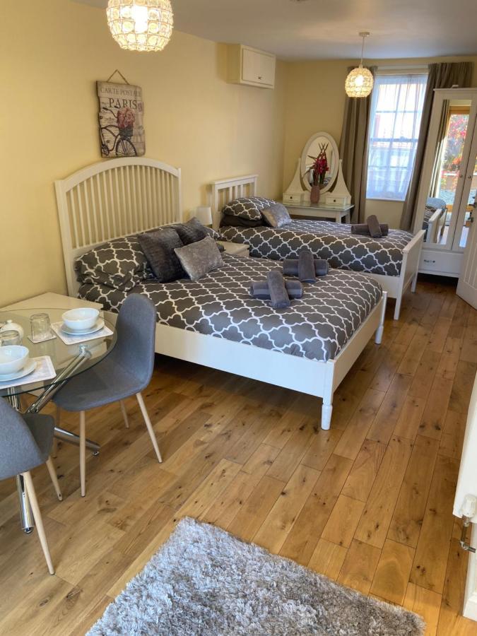 Hotel The Ashton Gate Mews Bristol Esterno foto